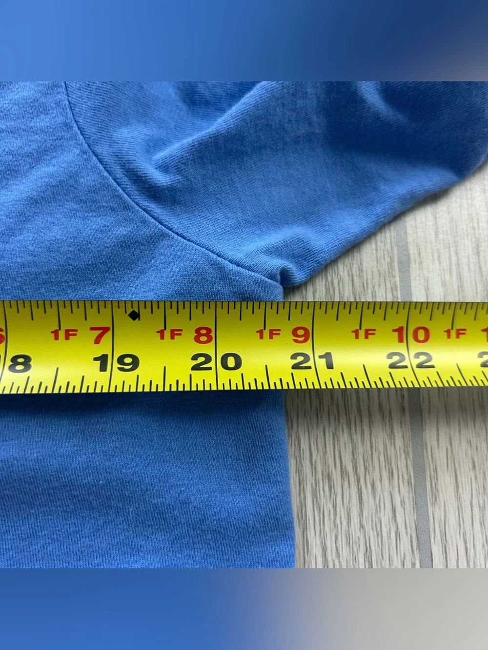 Jordan UNC Tar Heels Basketball The Ceiling is the Roof T-Shirt 2017 Champs sz L